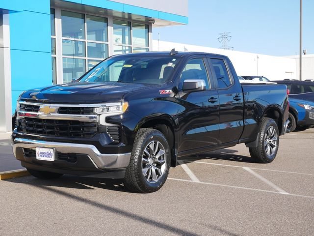 Used 2023 Chevrolet Silverado 1500 LT with VIN 1GCRDDED2PZ328007 for sale in Roseville, Minnesota