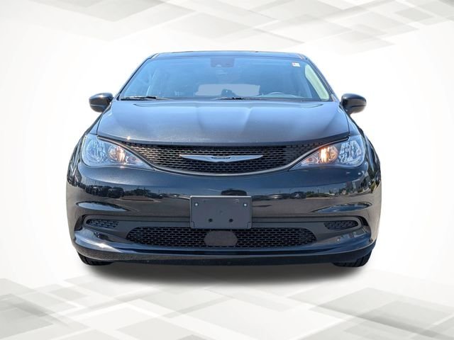 Used 2023 Black Chrysler LX image 9