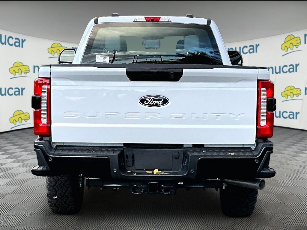 New 2027 Oxford White Ford XL image 5