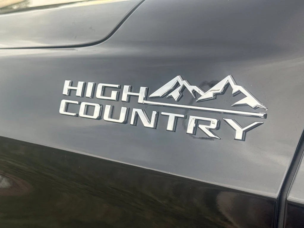 Used 2021 Black Chevrolet High Country image 5