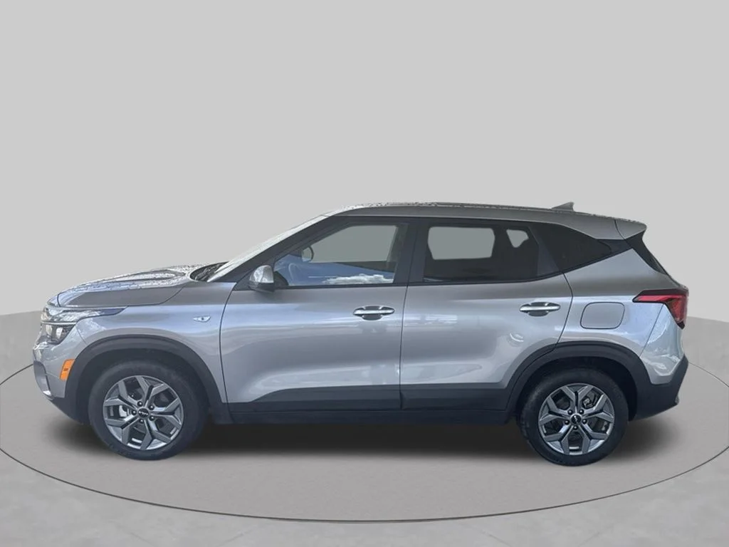 Used 2026 Gray Kia LX image 3