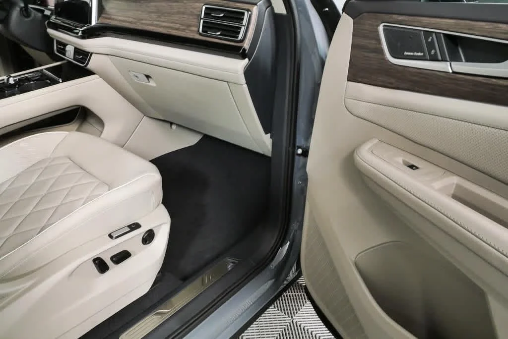 New 2026 Pure Gray Volkswagen 2.0T SEL Premium R-Line image 25