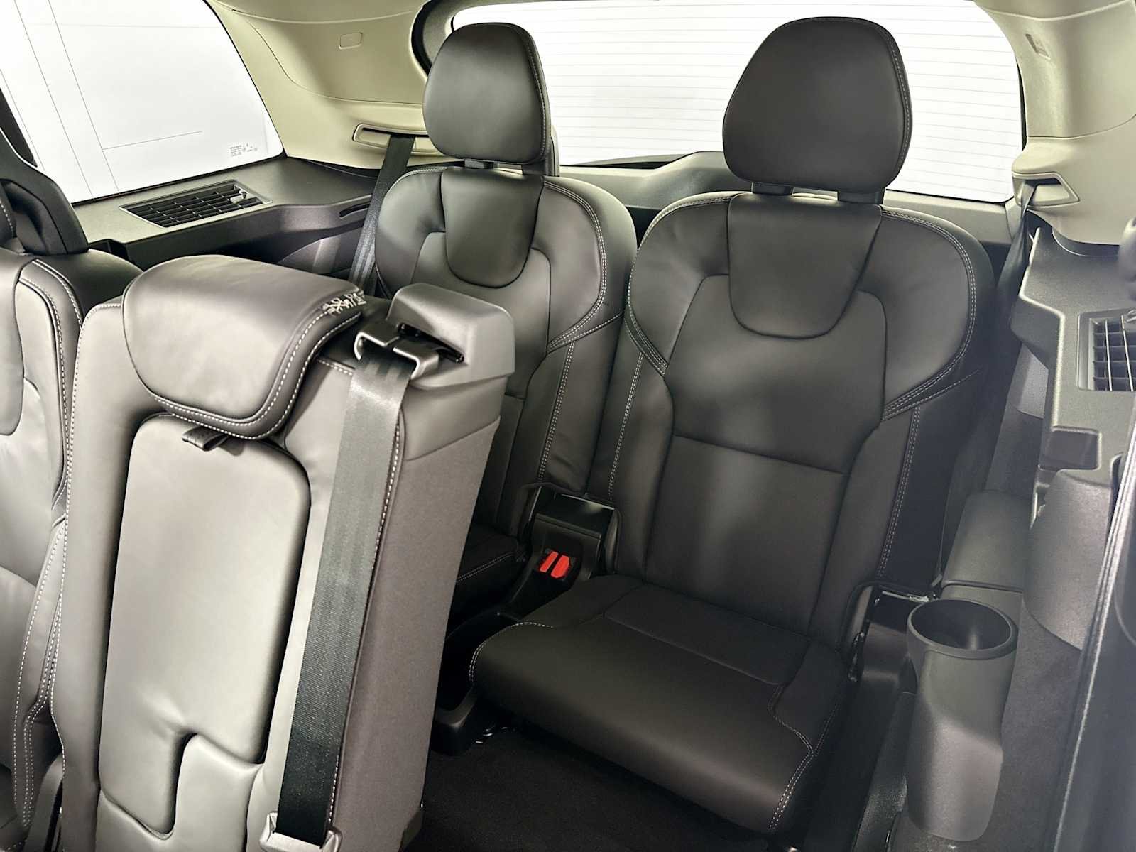 2025 Volvo XC90 Ultra - Photo 25