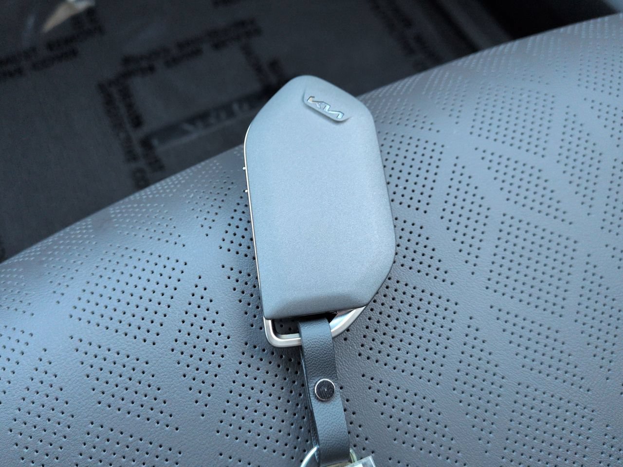New 2027 Aurora Black Pearl Kia SX image 36