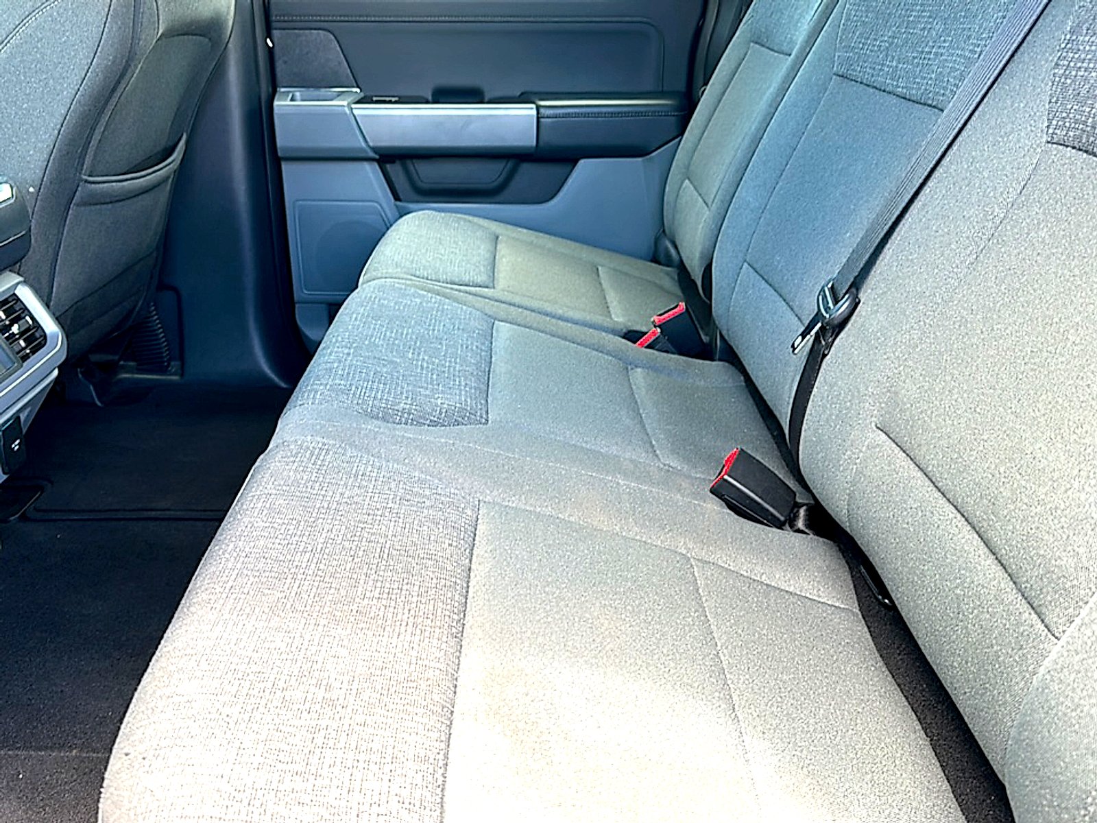 Used 2024 Agate Black Metallic Ford XLT image 18