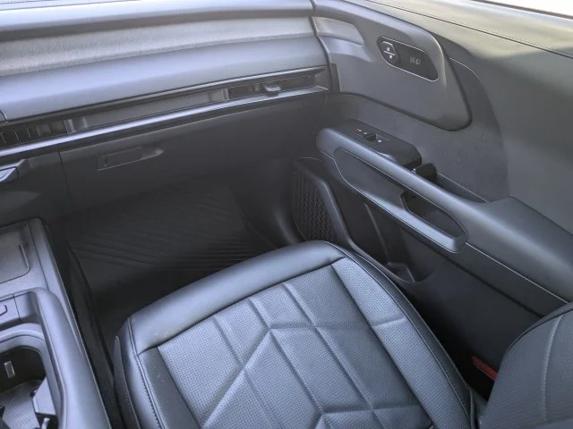 Used 2027 Black Jade Kia X-Line EX image 18