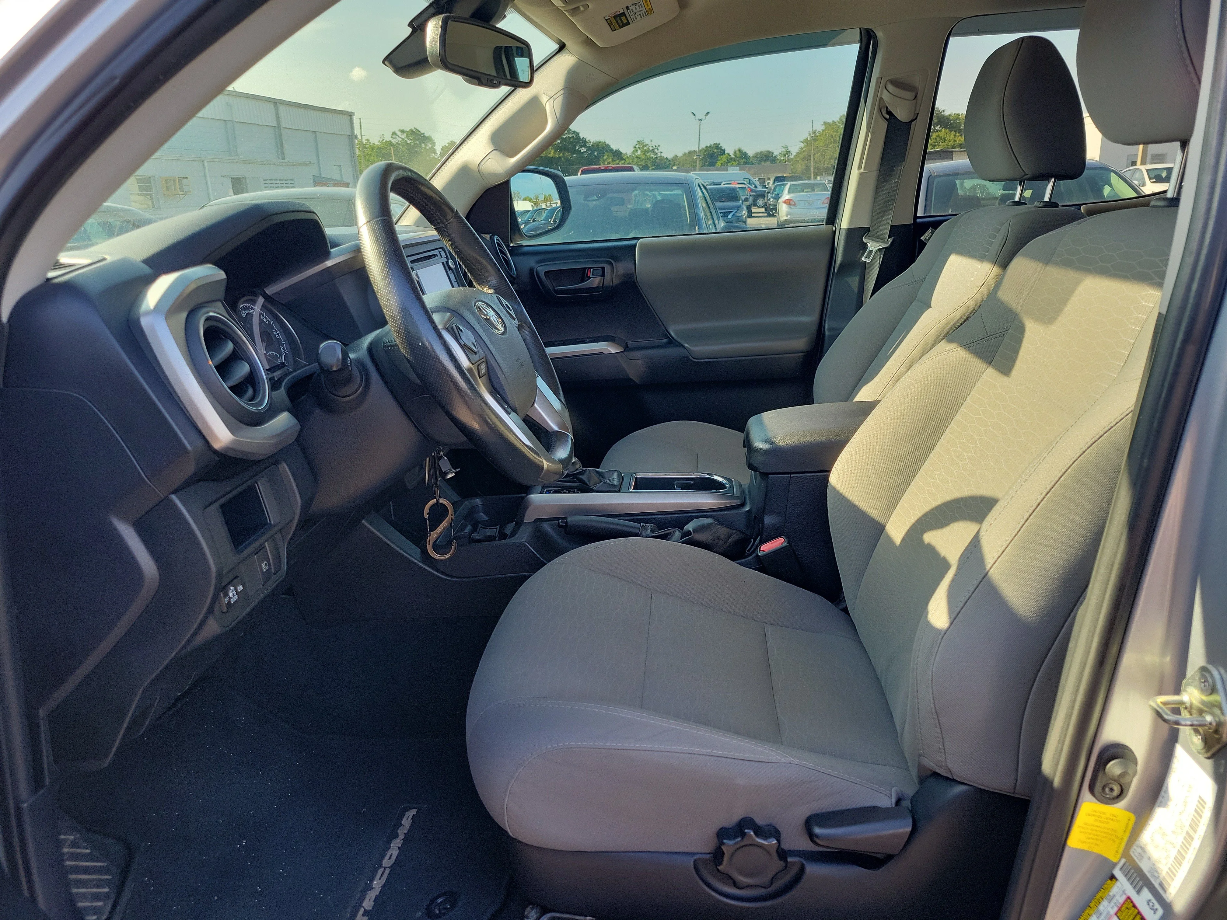 Used 2018 Silver Sky Metallic Toyota SR5 image 10