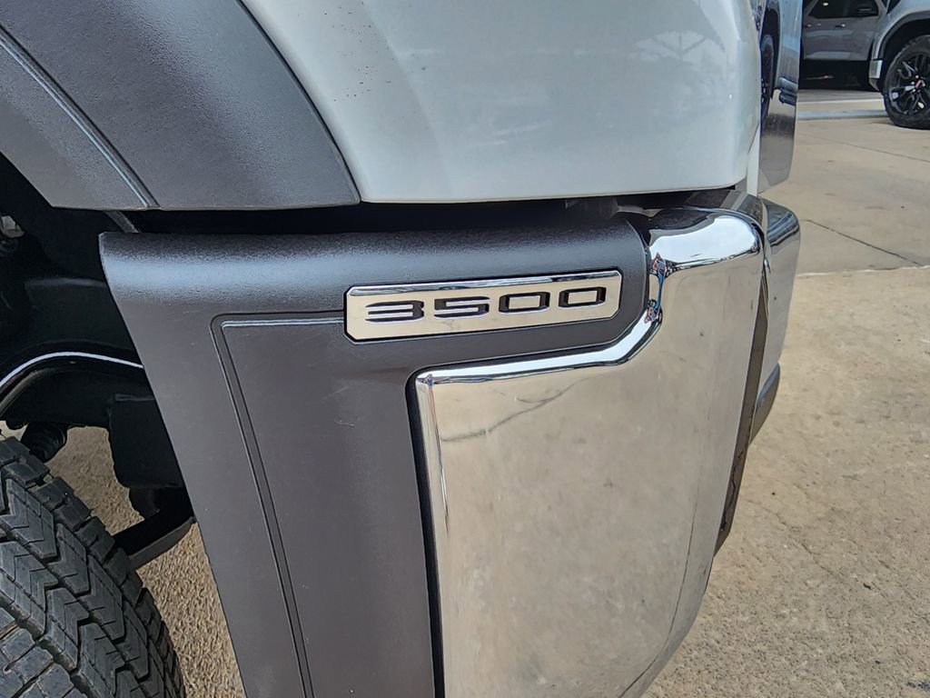 2026 GMC Sierra 3500HD Pro - Photo 13