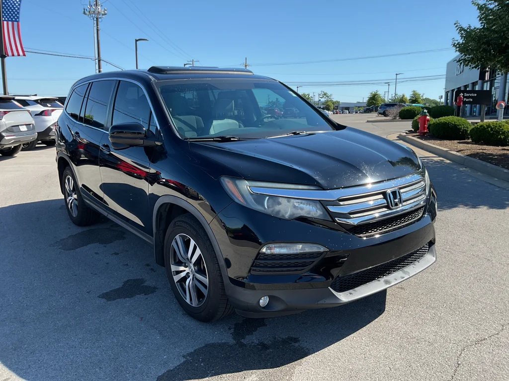 Used 2017 Crystal Black Pearl Honda EX-L image 2