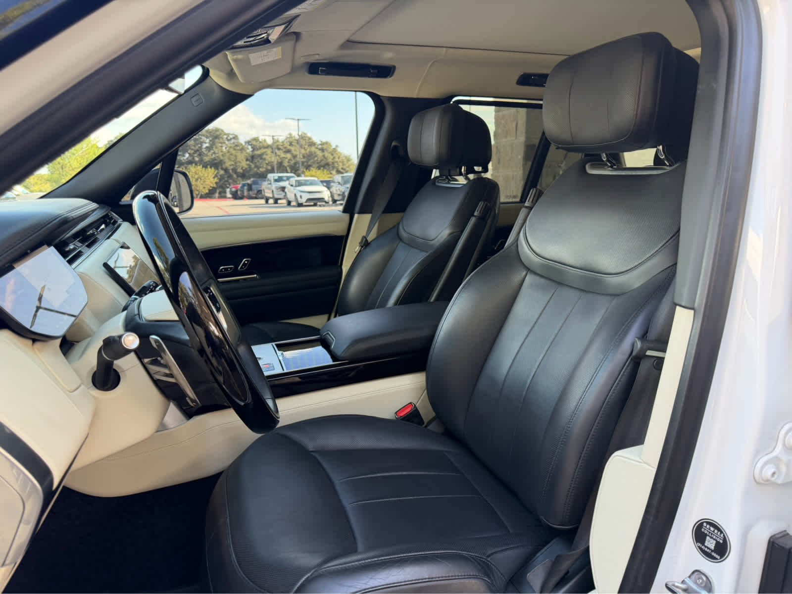 Certified Used 2024 Ostuni Pearl White Metallic Land Rover Autobiography image 13
