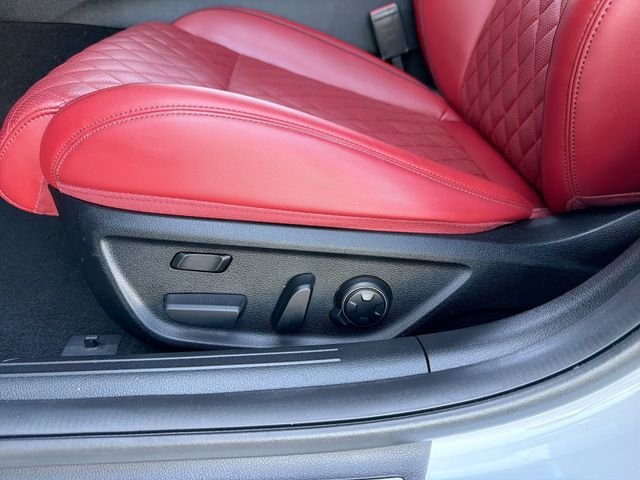 2023 GENESIS G70 Standard - Photo 14
