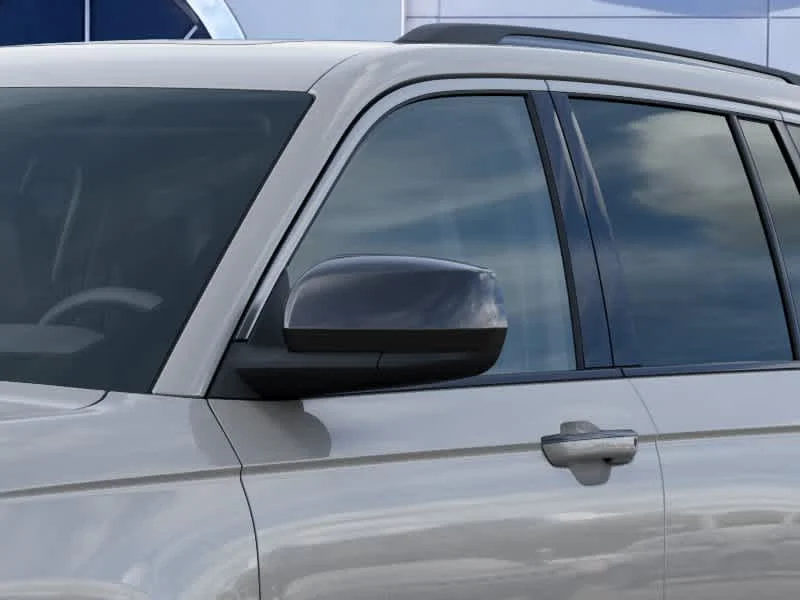 New 2026 Silver Zynith Jeep Laredo Altitude image 12