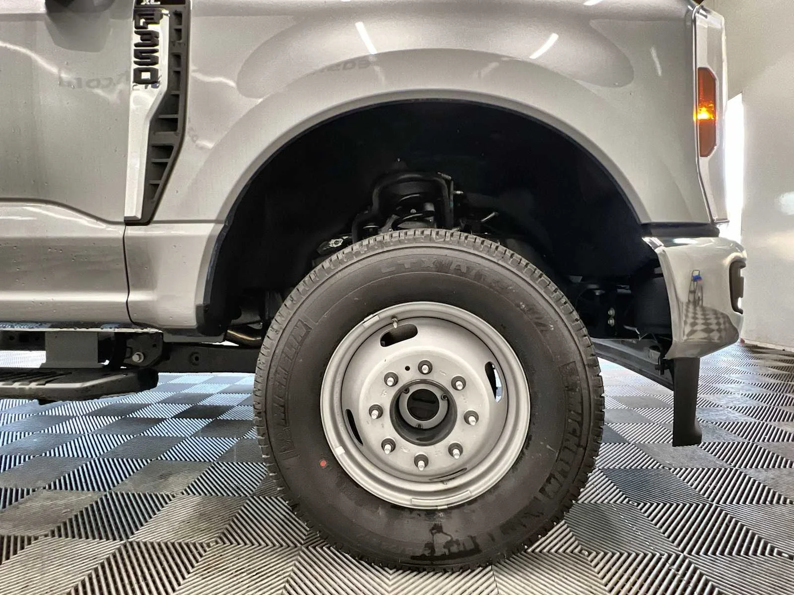 New 2024 SILVER Ford XL image 17