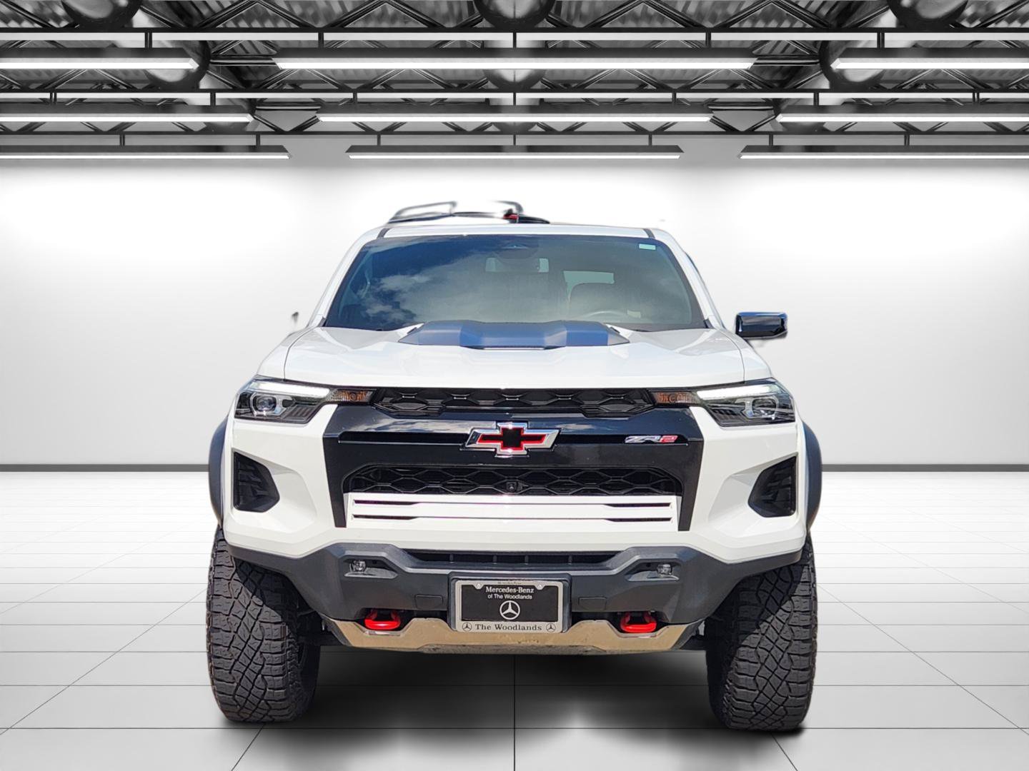 Used 2025 Summit White Chevrolet ZR2 image 4
