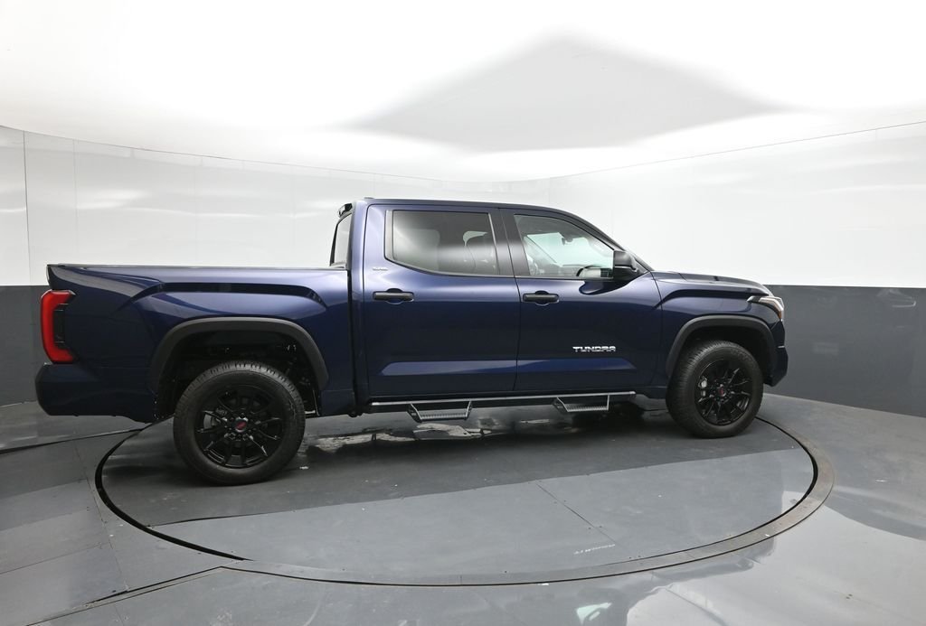 Used 2023  Toyota SR5 image 11