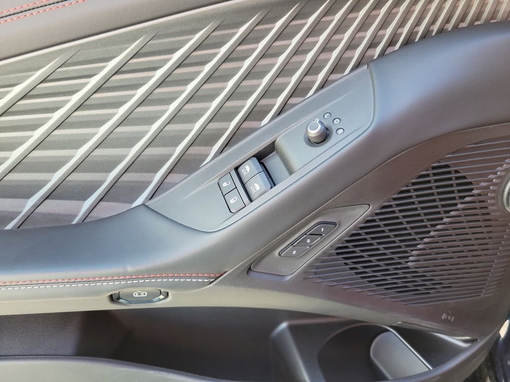 2025 Dodge Charger Daytona Scat Pack - Photo 10