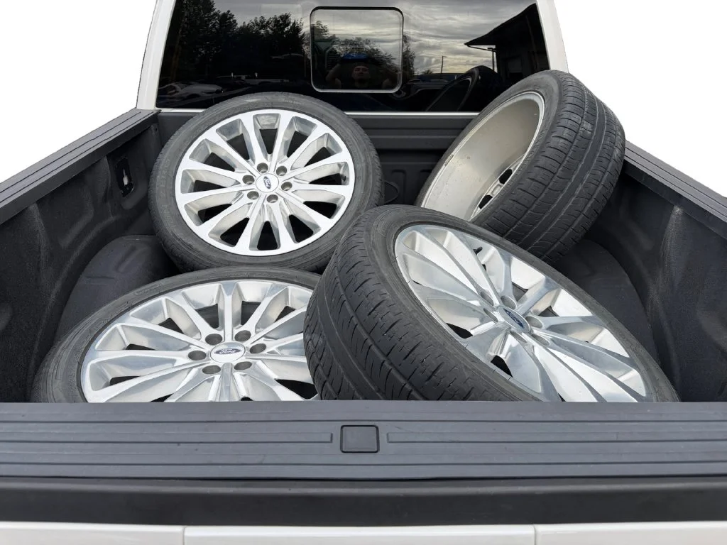 Used 2018 White Ford Limited image 18