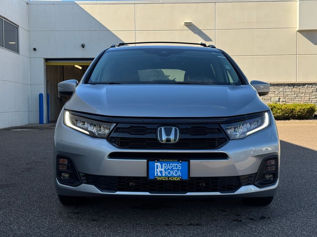 Certified Used 2026 Solar Silver Metallic Honda Touring image 2