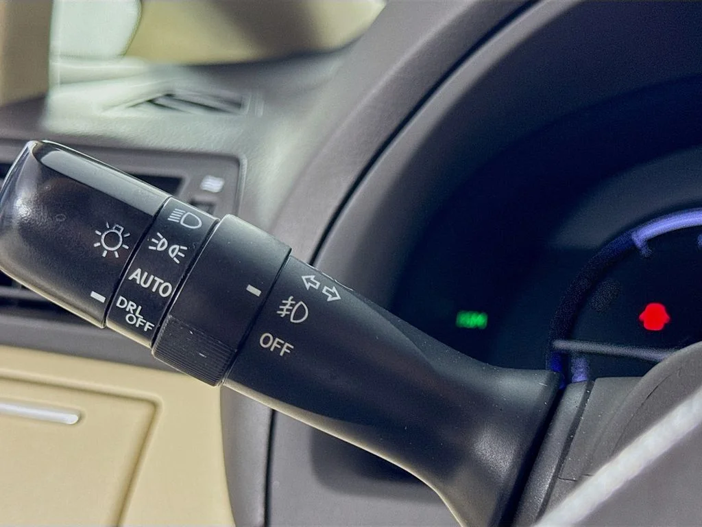 Used 2015 Black Lexus 450h image 13