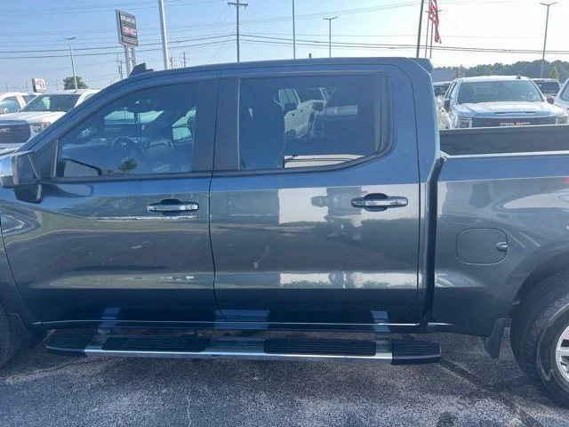 Used 2020 Gray Chevrolet LT image 9
