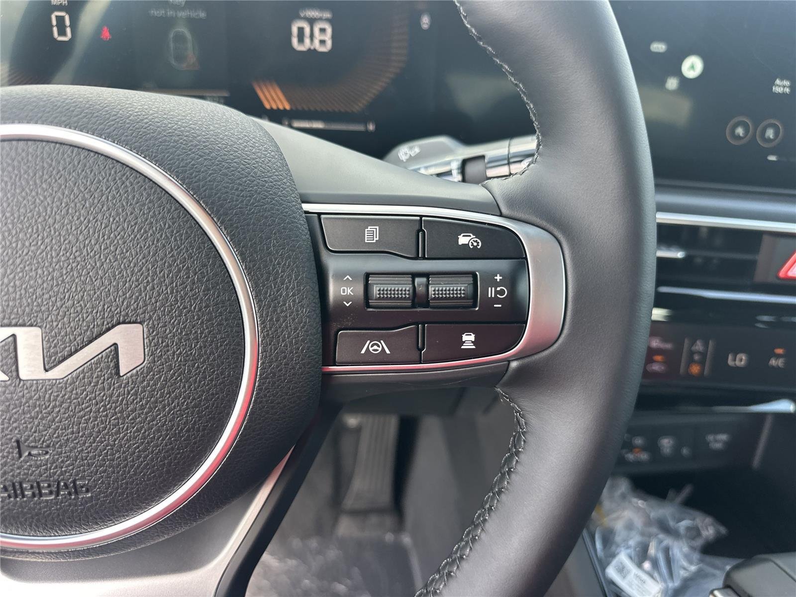 2025 Kia K5 GT-Line - Photo 10