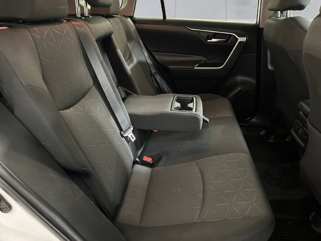 Used 2021 White Toyota XLE image 16