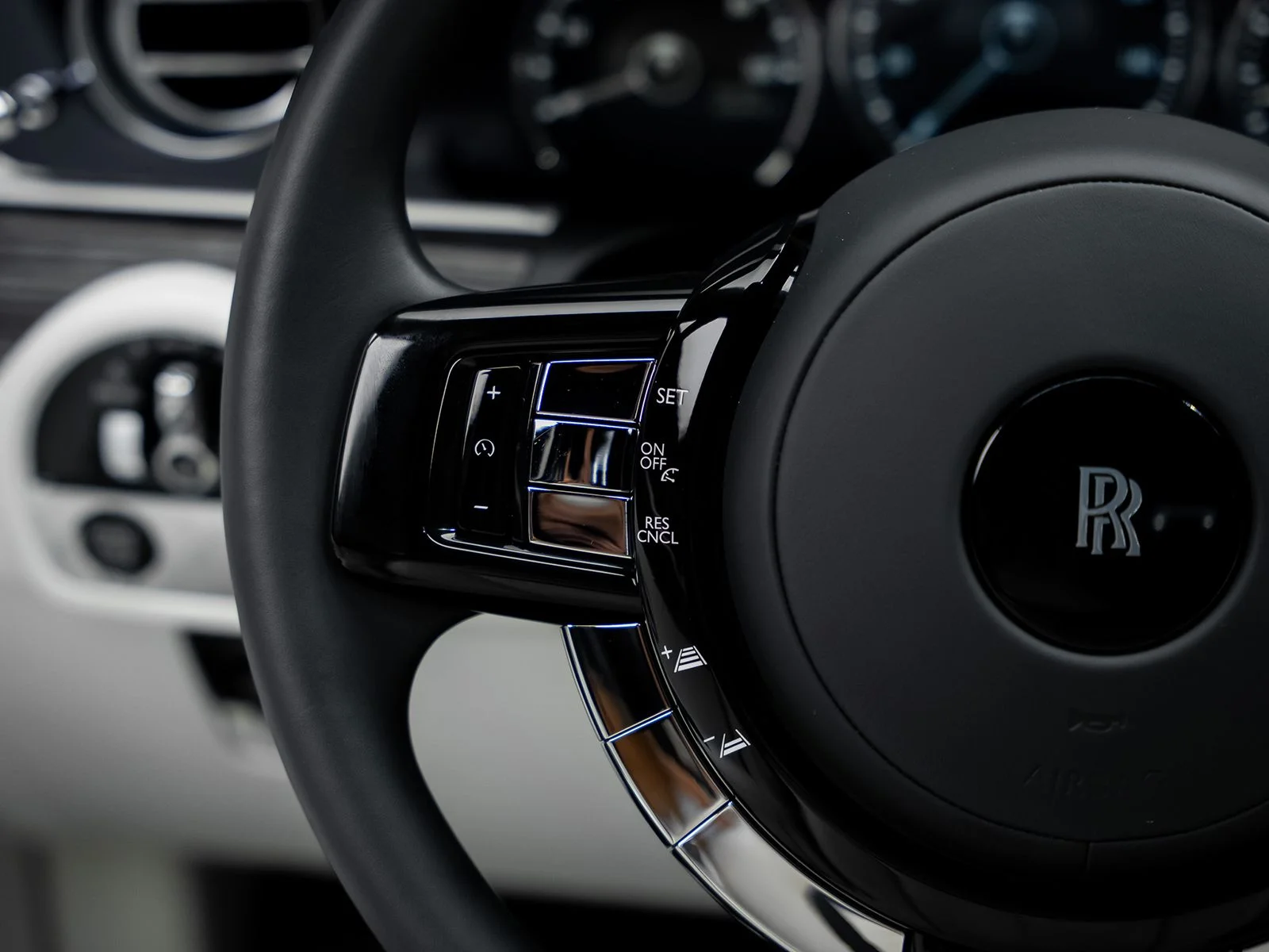 Used 2022 White Rolls-Royce Base image 42
