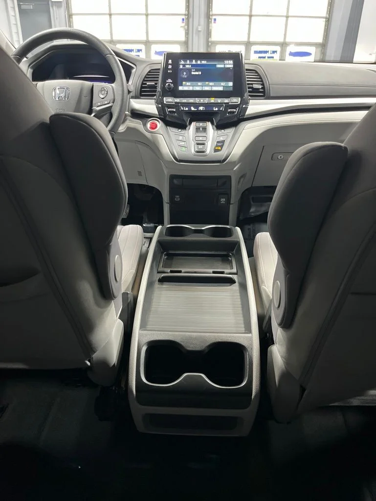 2024 Honda Odyssey EX - Photo 37