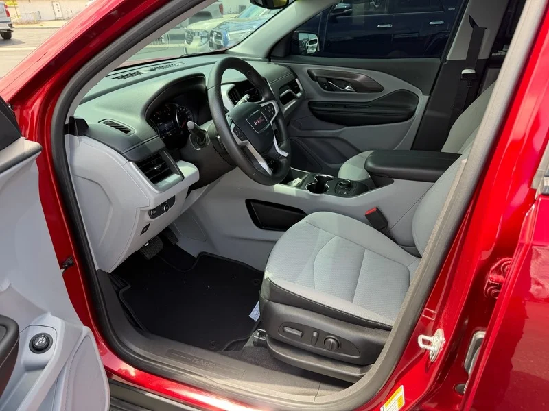 Used 2024 Volcanic Red Tintcoat GMC SLE image 12