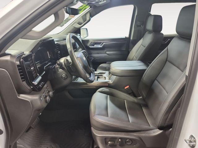 Certified Used 2025 Beige Chevrolet LTZ image 9