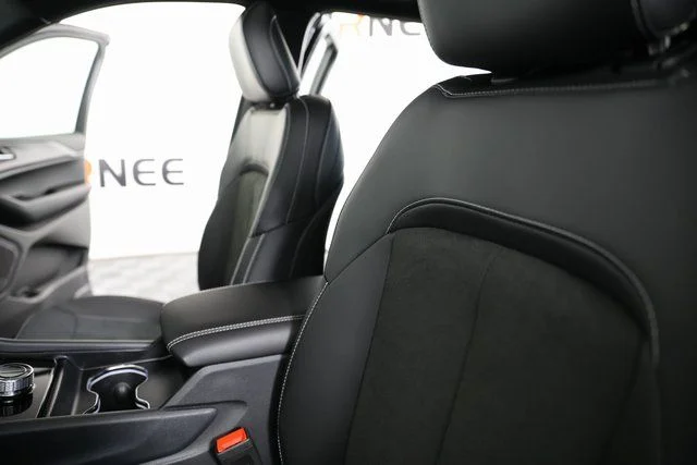 2025 Jeep Grand Cherokee Altitude - Photo 17