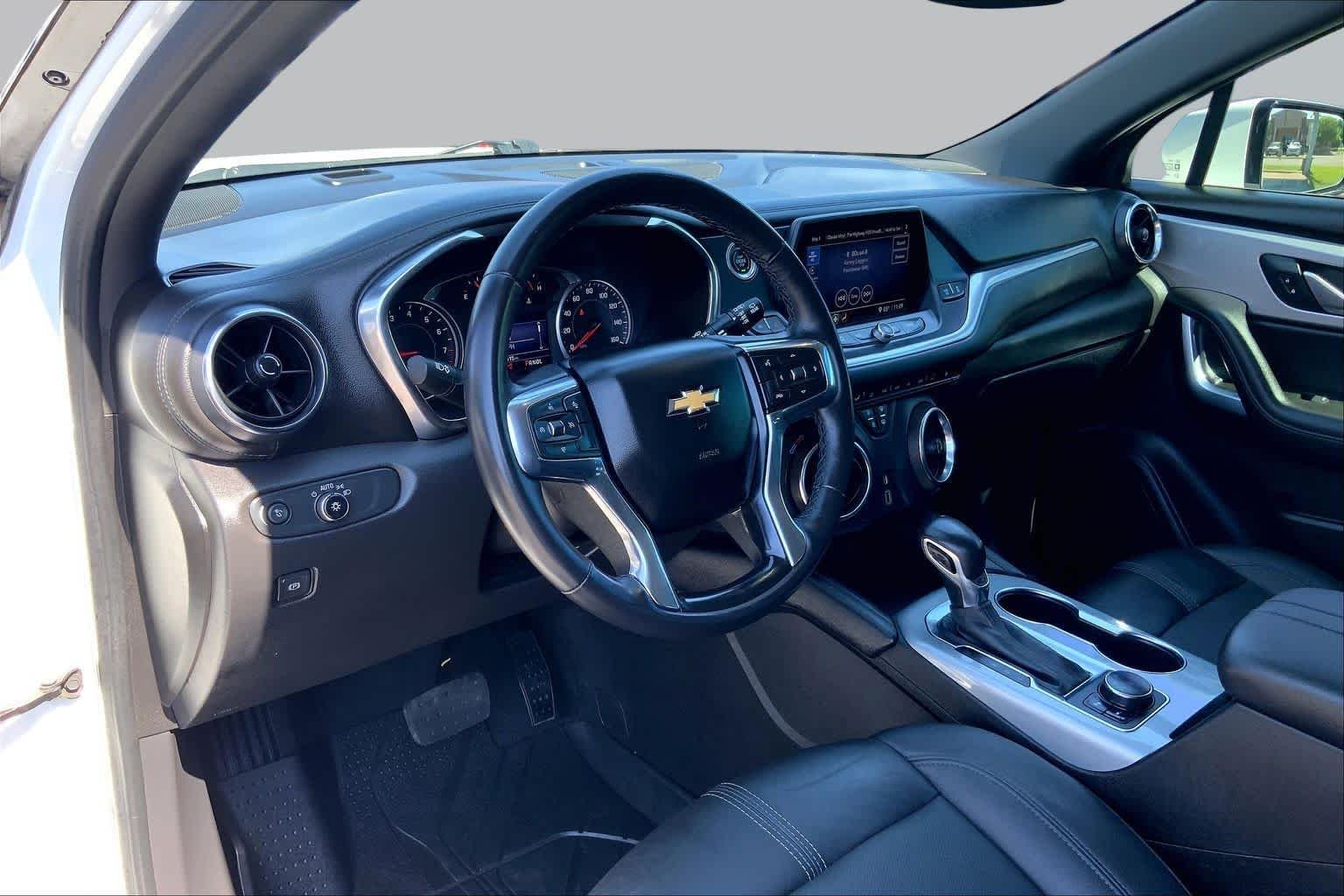 Used 2022 Summit White Chevrolet LT image 18