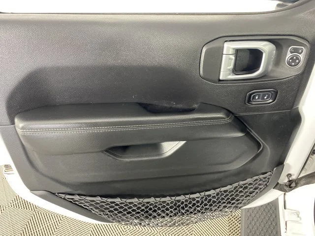 Used 2020 White Jeep Unlimited Sahara Altitude image 14