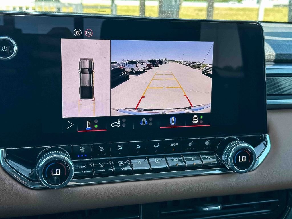 Used 2025 Black GMC AT4 image 31