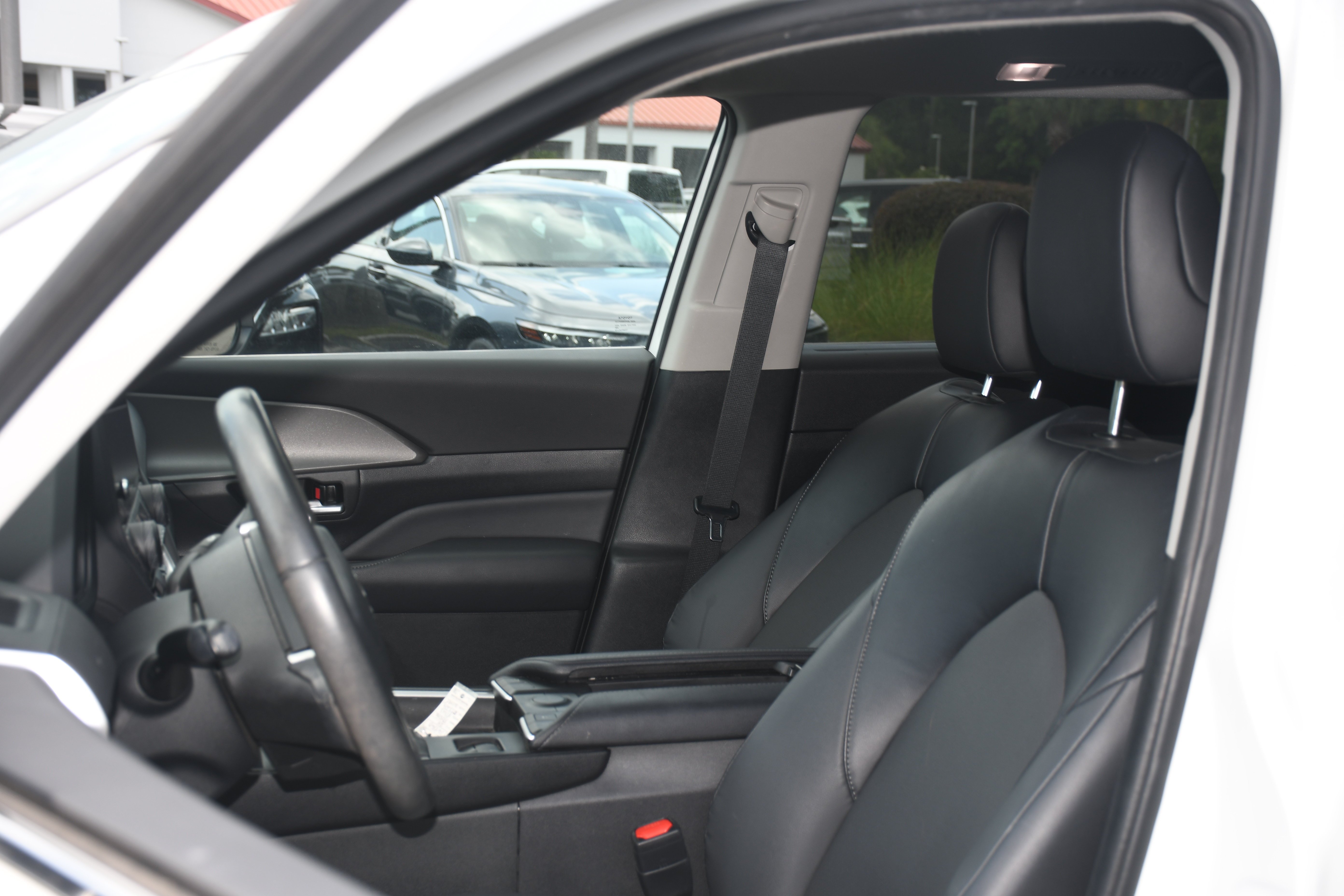 Used 2024 Beige Toyota XLE image 10