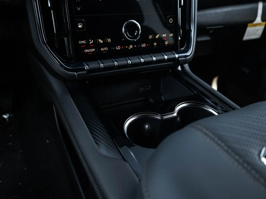 2026 GMC Yukon AT4 - Photo 28