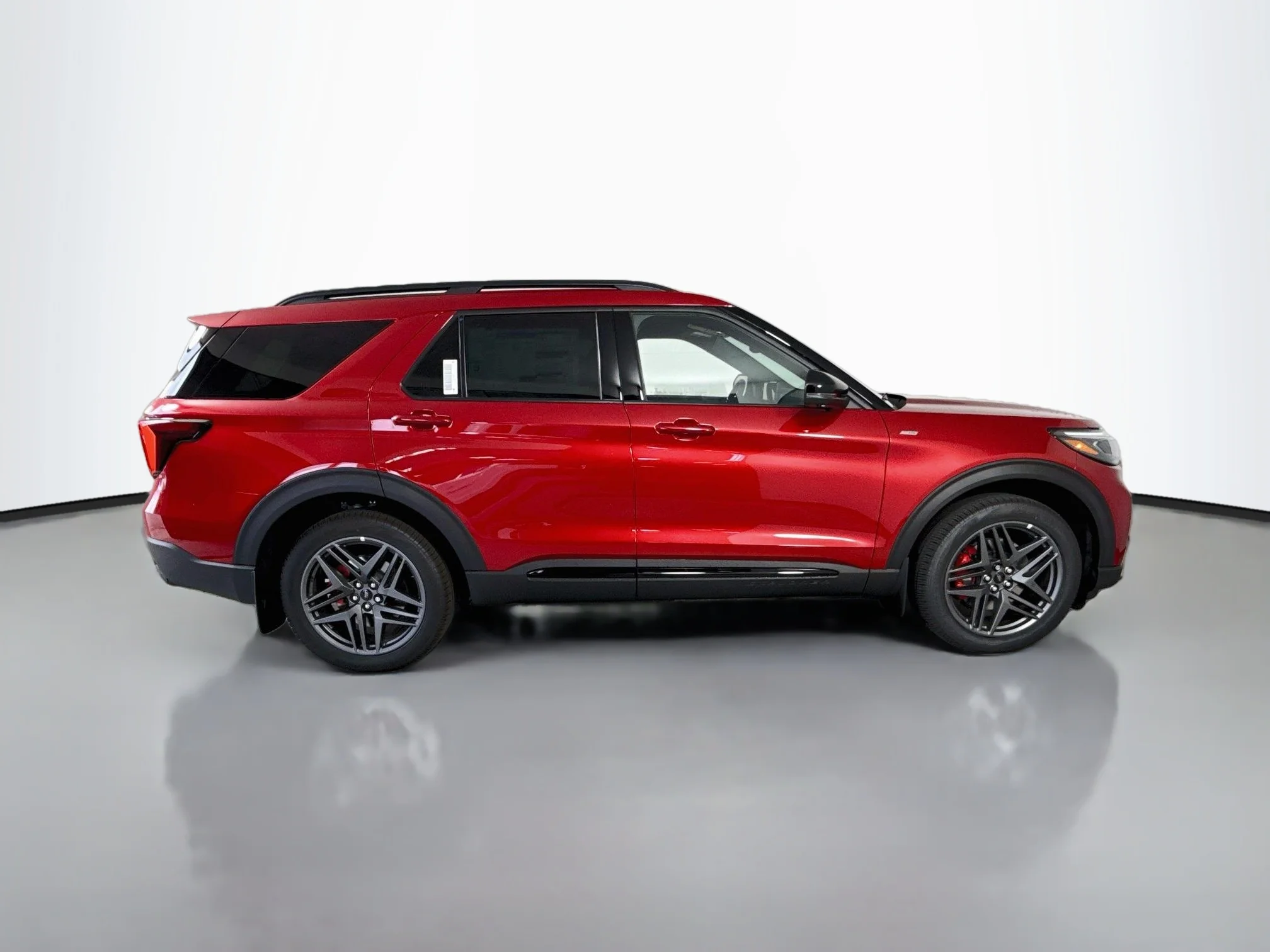 New 2026 Rapid Red Metallic Tinted Clearcoat Ford ST-Line image 8