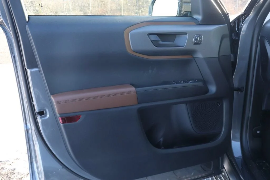 New 2025 Carbonized Gray Metallic Ford Outer Banks® image 37