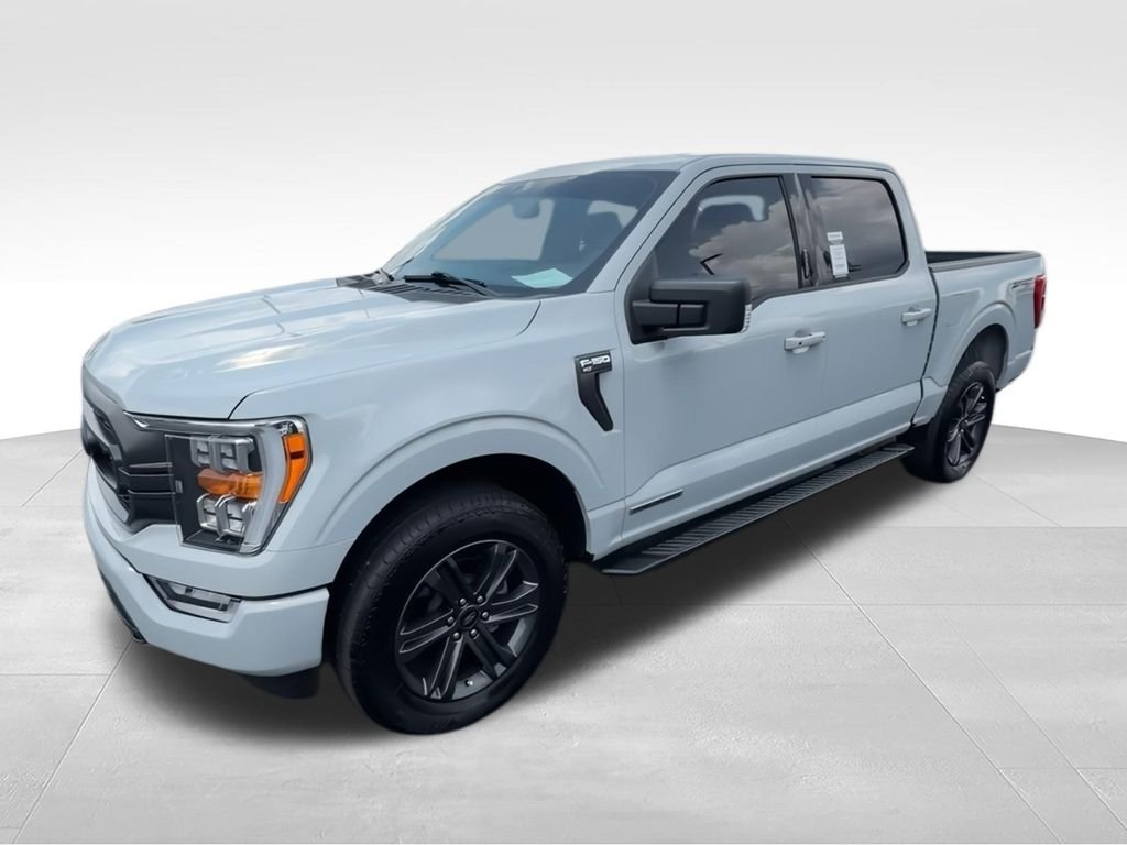 Used 2023 White Ford XLT image 4