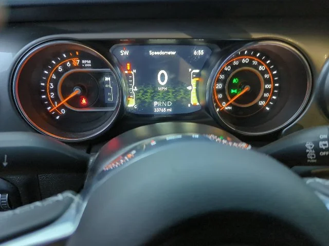 Used 2022 Beige Jeep Unlimited Sahara image 6