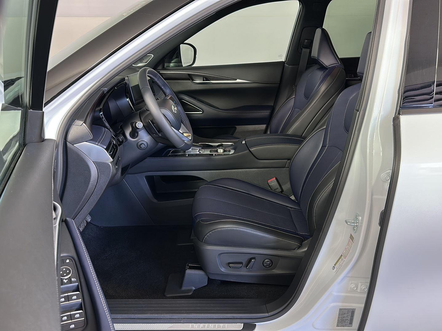 2026 INFINITI QX60 Sport - Photo 6