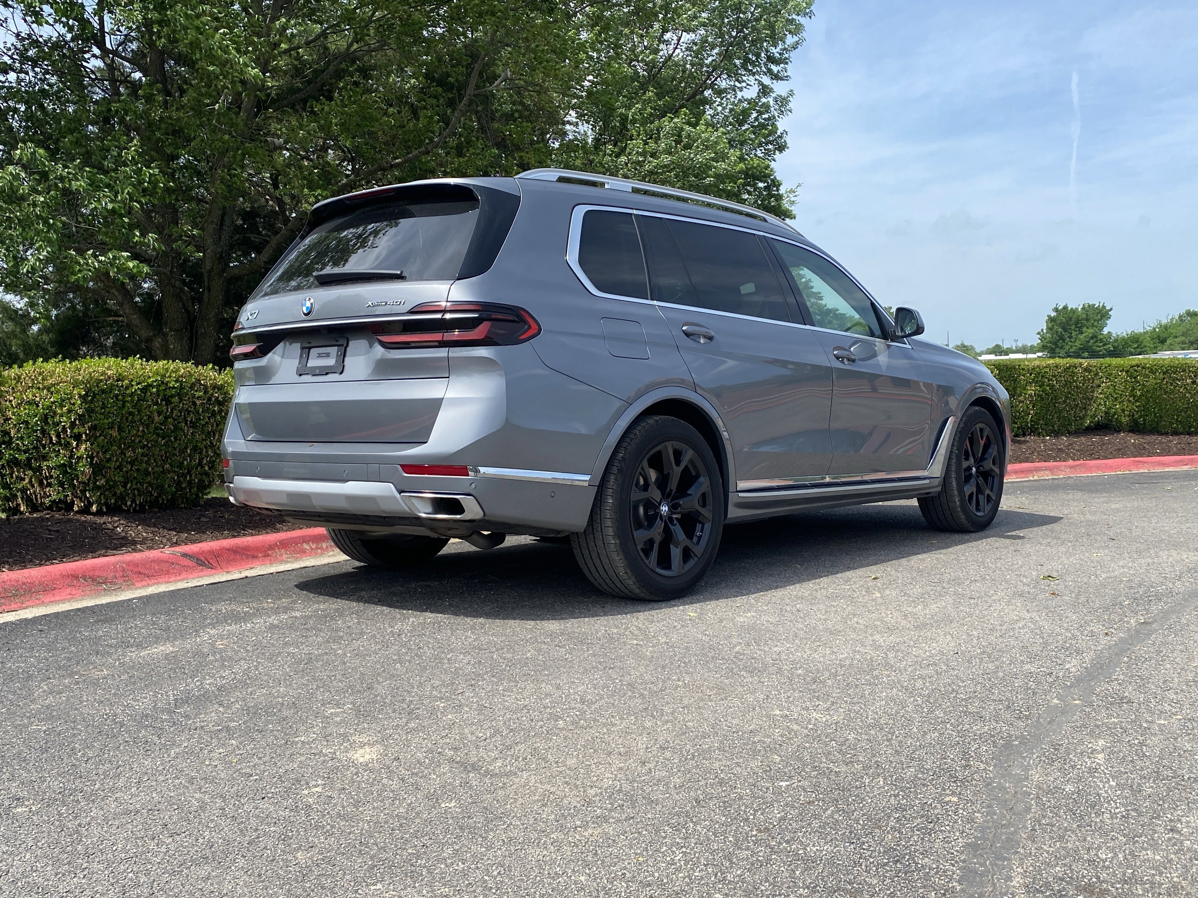 Certified Used 2026 Skyscraper Gray Metallic BMW xDrive40i image 3