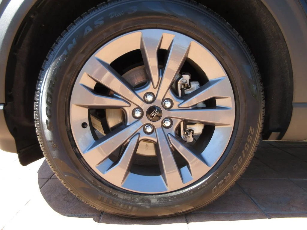Used 2021 Agate Black Metallic Ford XLT image 8