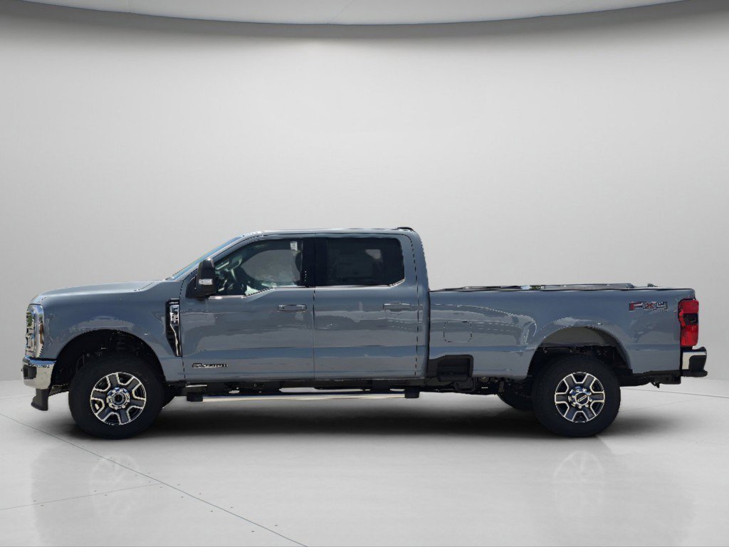 New 2026 Glacier Gray Metallic Tri-Coat Ford F-350® Lariat® image 21