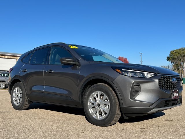 2026 Ford Escape Active photo 3