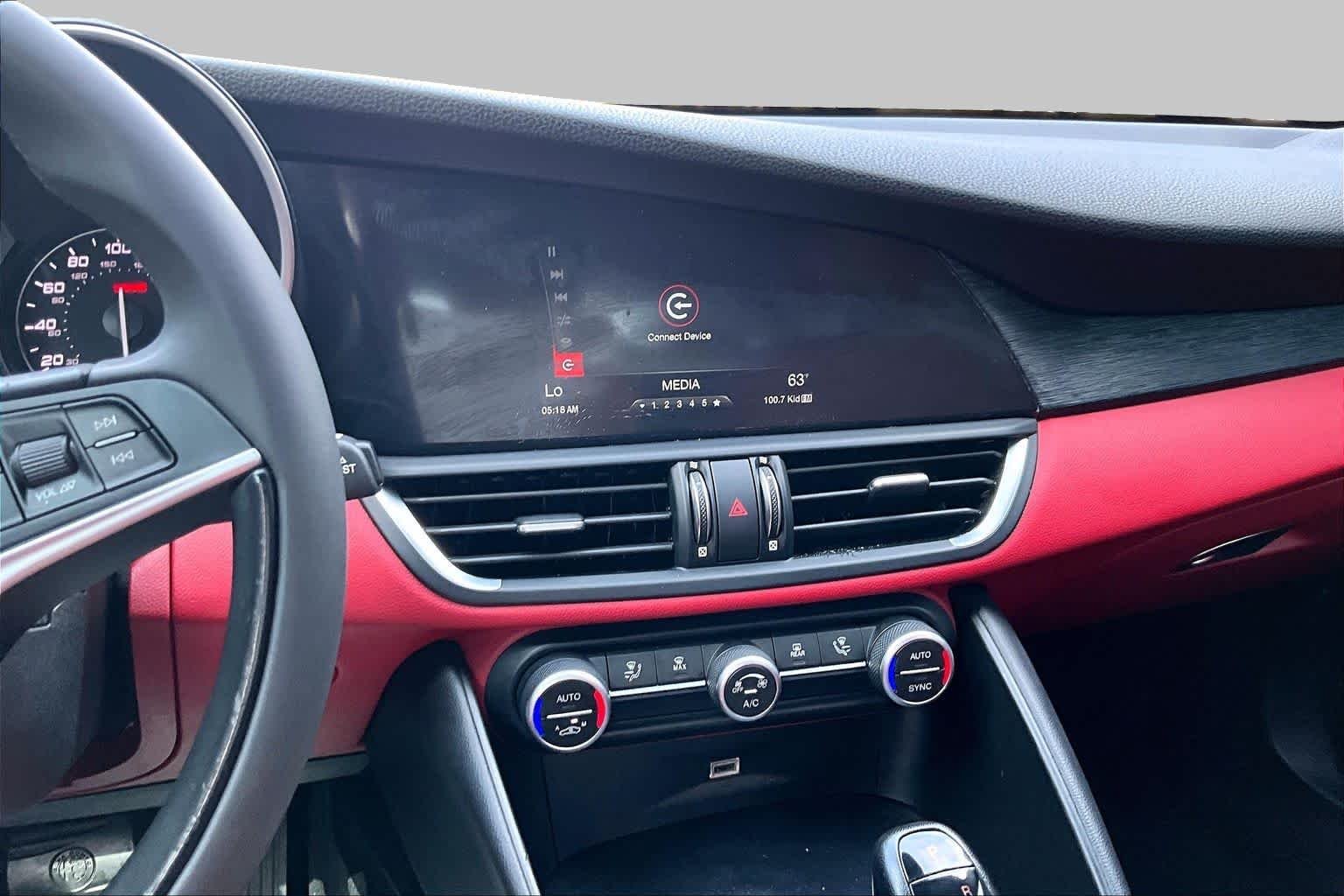 Used 2019 Alfa White Alfa Romeo  image 7