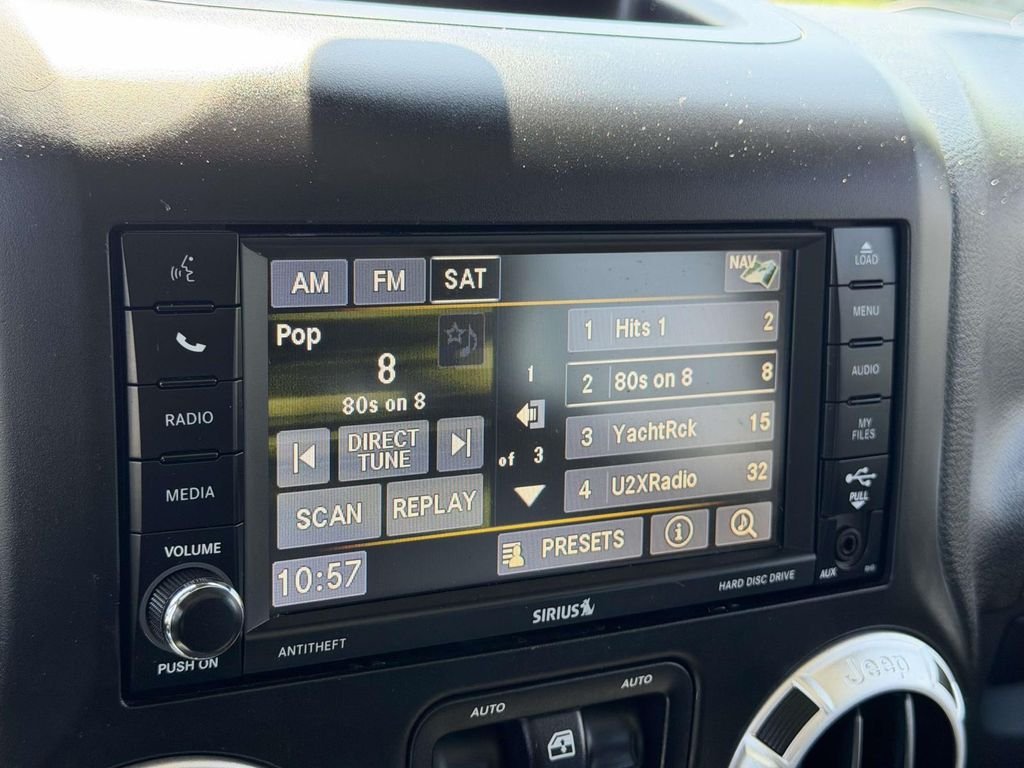 Used 2014 Gray Jeep Unlimited Sahara image 3