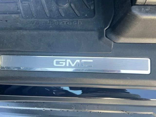 Used 2023 Blue GMC SLT image 30