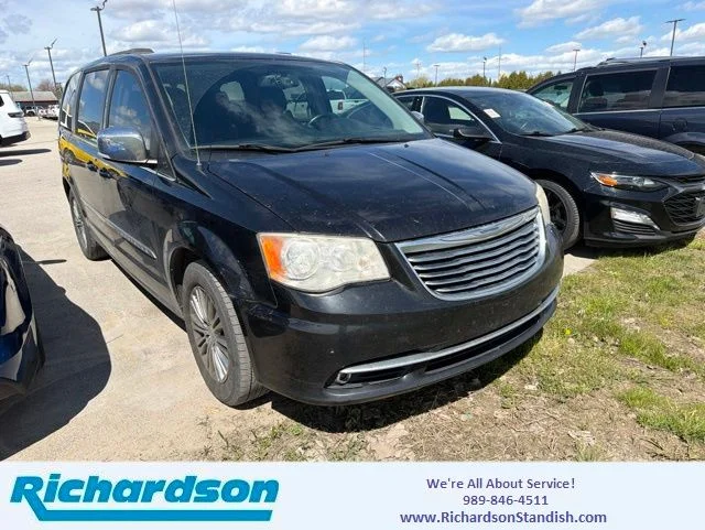 2014 Chrysler Town & Country Touring
