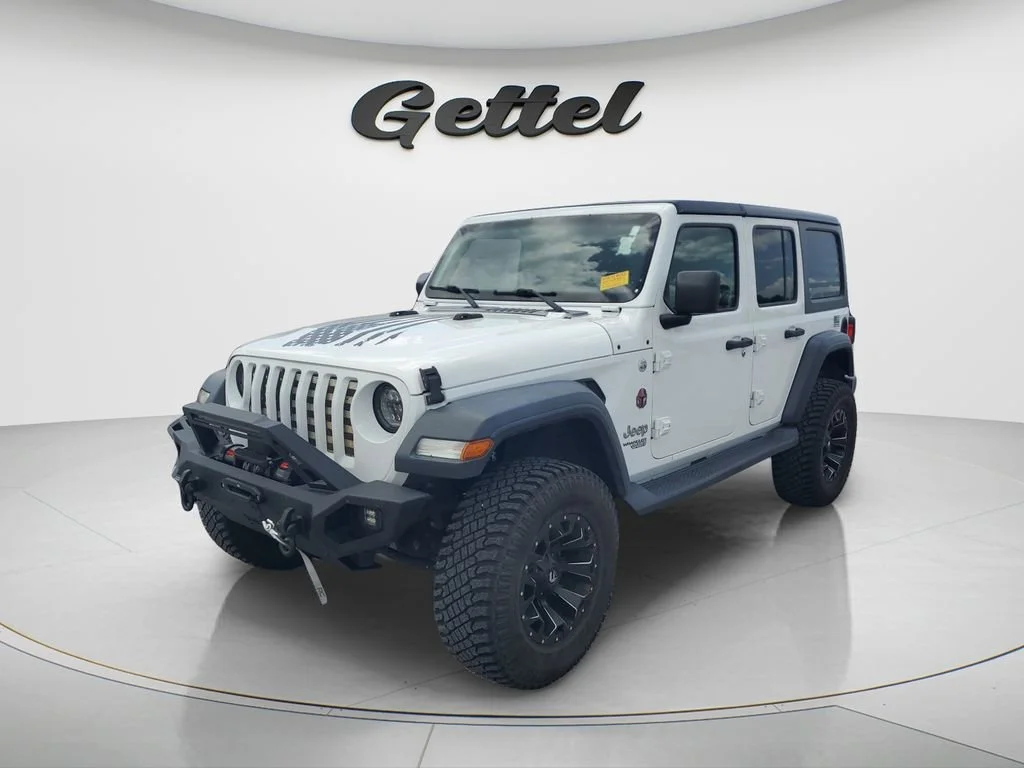 Used 2020 White Jeep Sport S 4x4 image 1